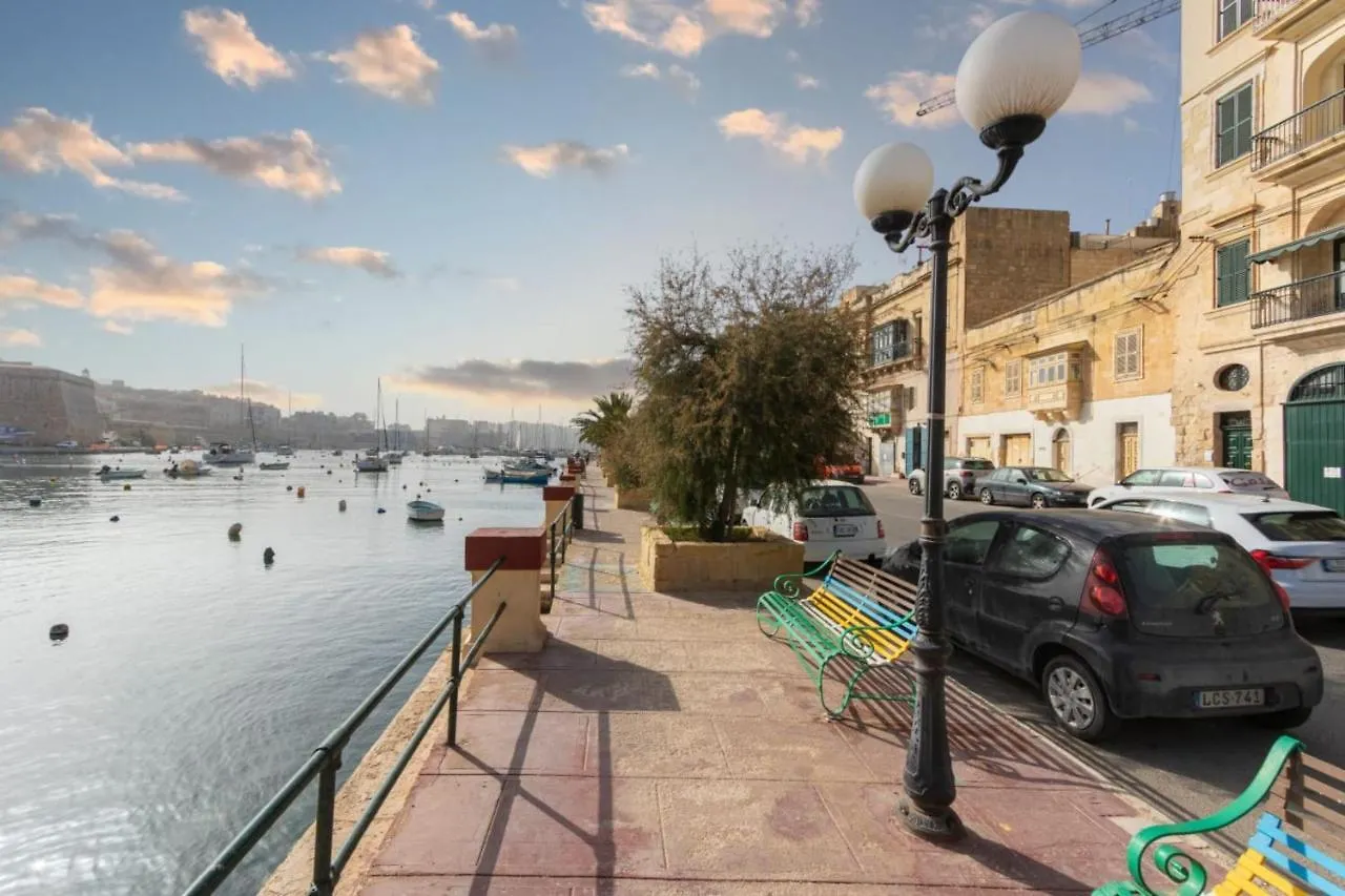 Holiday home Marina View - Front Of Sea Cospicua - Happy Rentals Malta