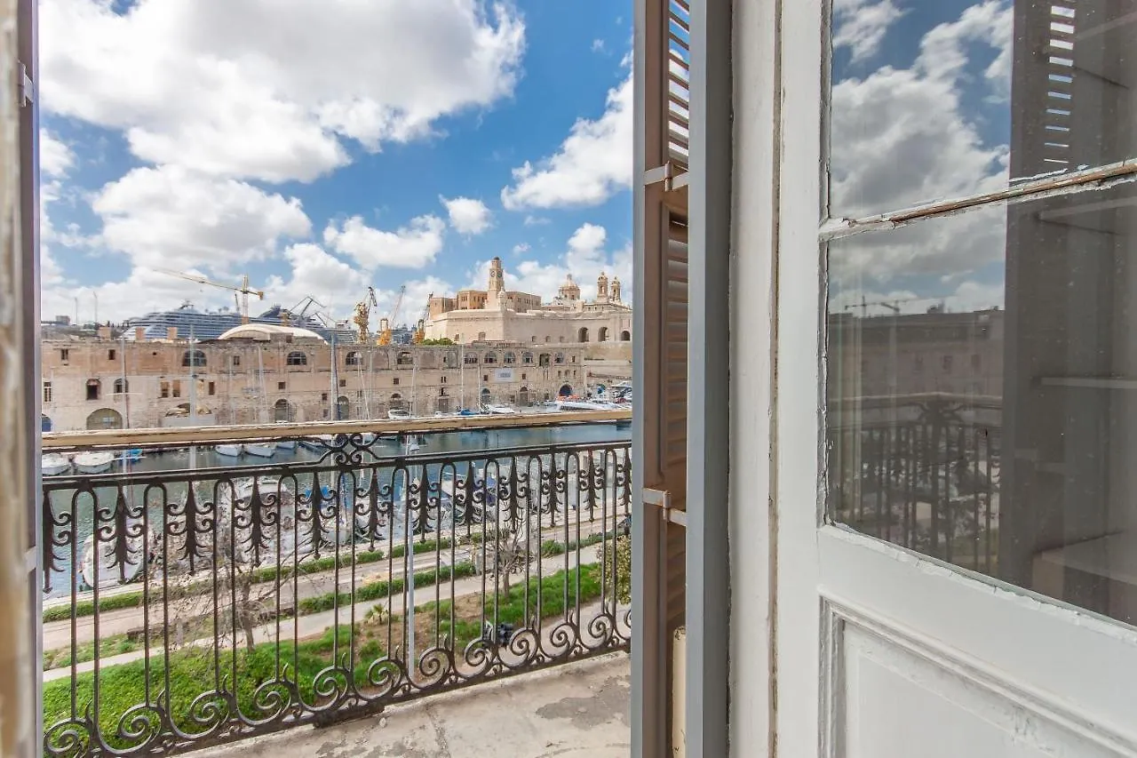 Holiday home Marina View - Front Of Sea Cospicua - Happy Rentals