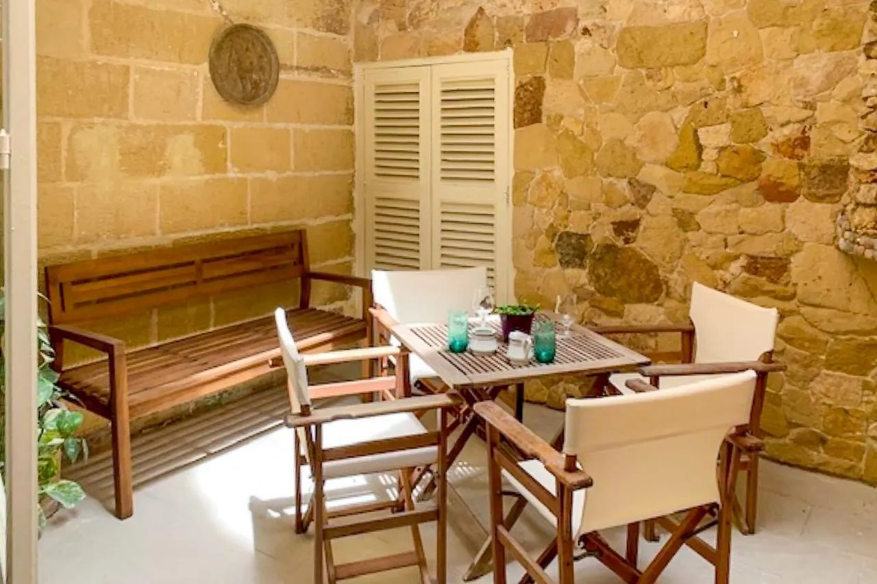 Marina View - Front Of Sea Cospicua - Happy Rentals Holiday home